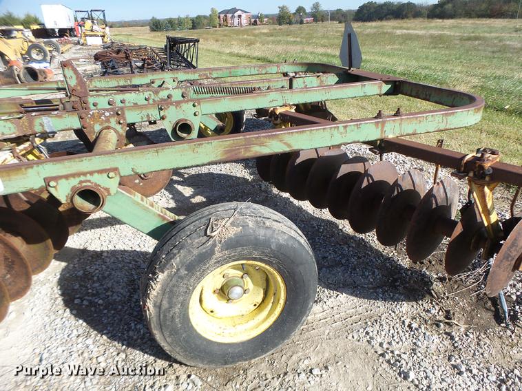 image for item DT9956 John Deere disk