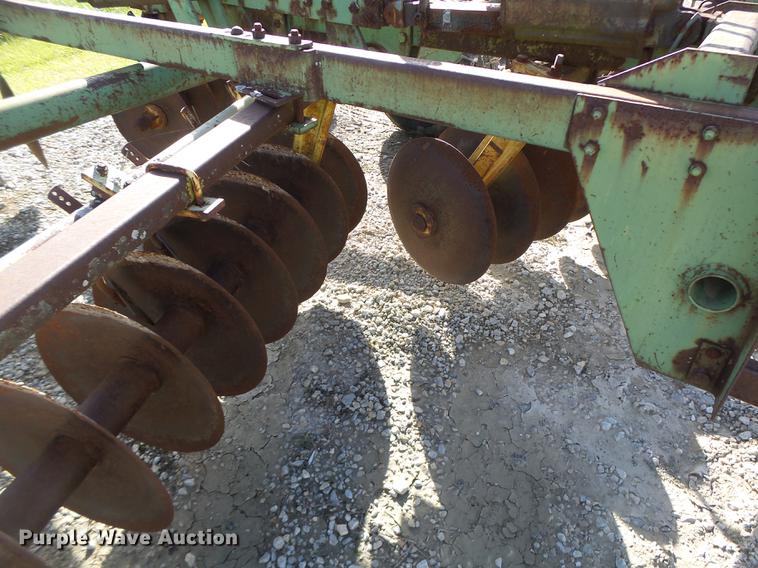 image for item DT9956 John Deere disk