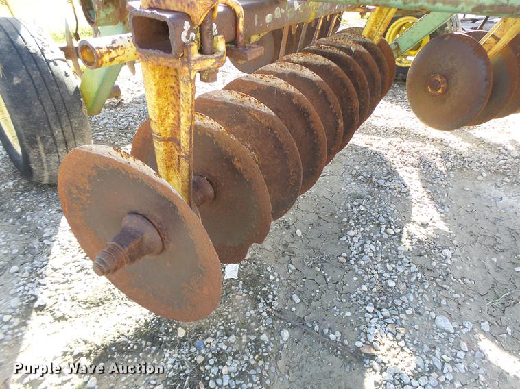 image for item DT9956 John Deere disk