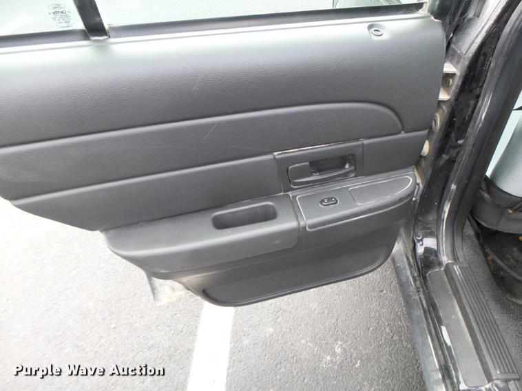 image for item DT9958 2004 Ford Crown Victoria Police Interceptor