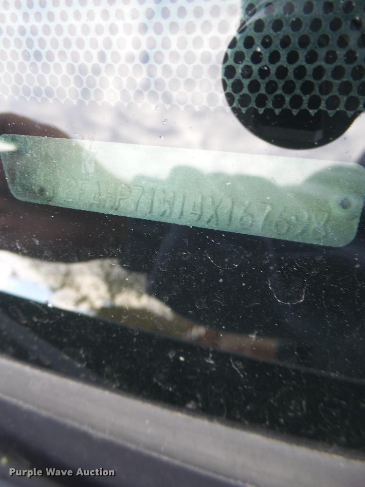 image for item DT9958 2004 Ford Crown Victoria Police Interceptor