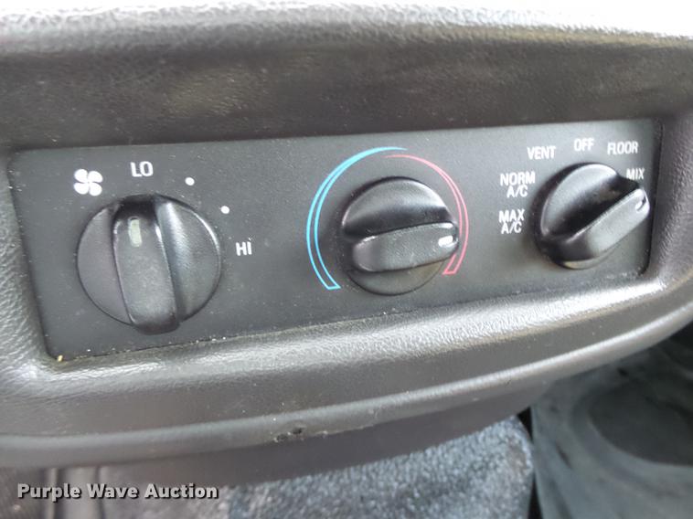 image for item DT9958 2004 Ford Crown Victoria Police Interceptor