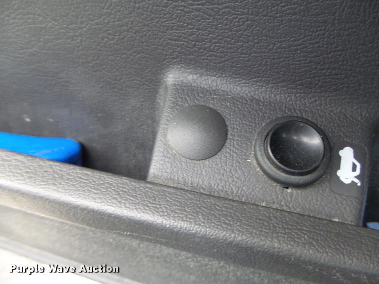 image for item DT9958 2004 Ford Crown Victoria Police Interceptor