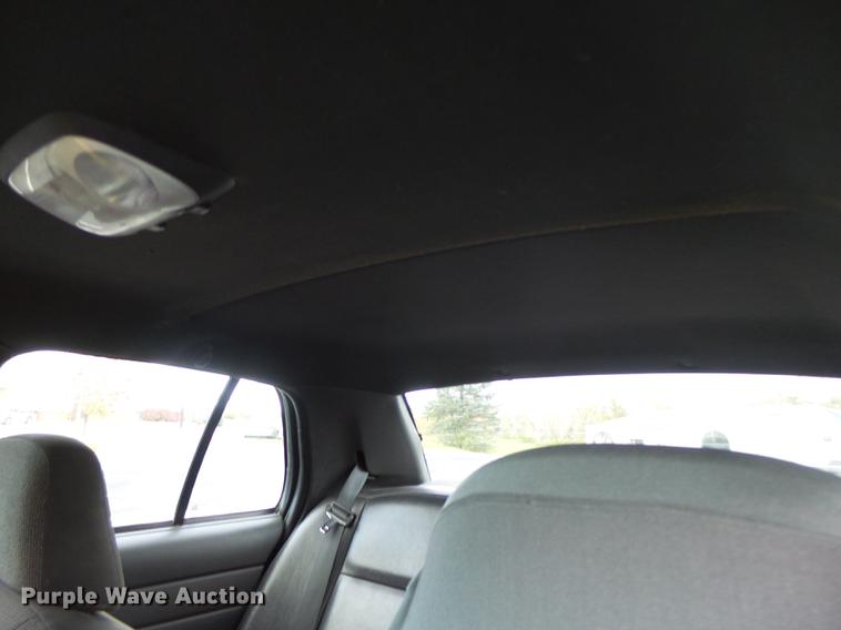 image for item DT9958 2004 Ford Crown Victoria Police Interceptor