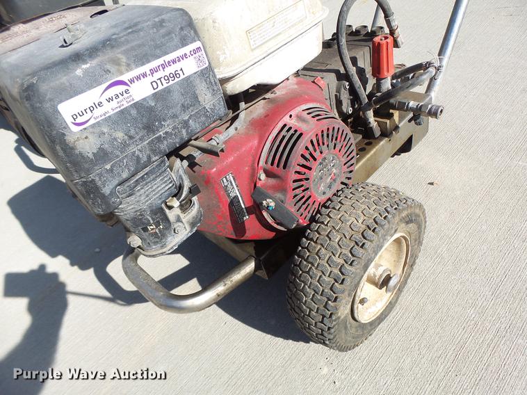 image for item DT9961 (3) pressure washers
