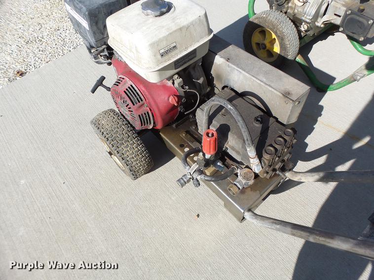 image for item DT9961 (3) pressure washers