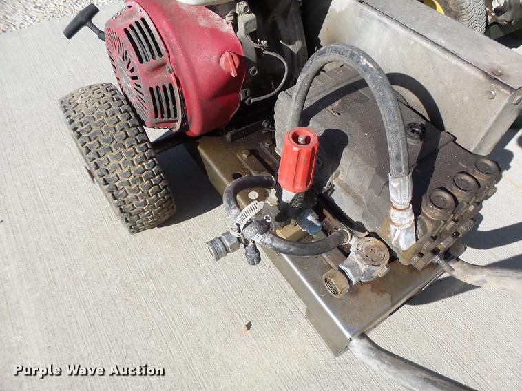 image for item DT9961 (3) pressure washers