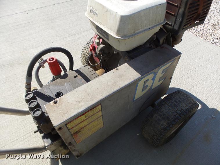 image for item DT9961 (3) pressure washers