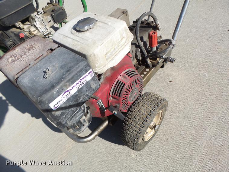 image for item DT9961 (3) pressure washers