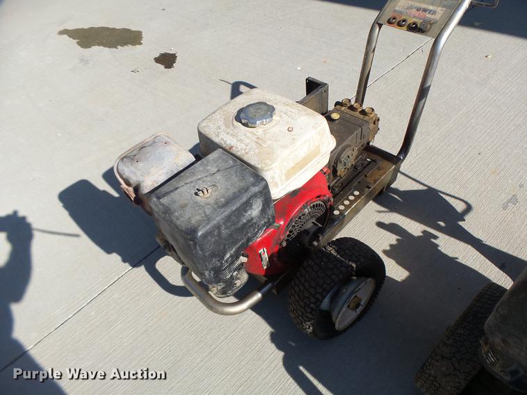 image for item DT9961 (3) pressure washers
