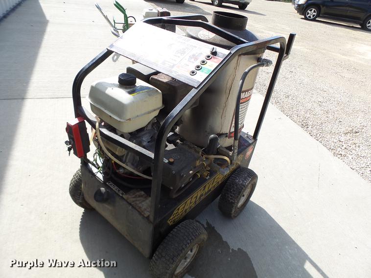 image for item DT9962 Easy Kleen pressure washer