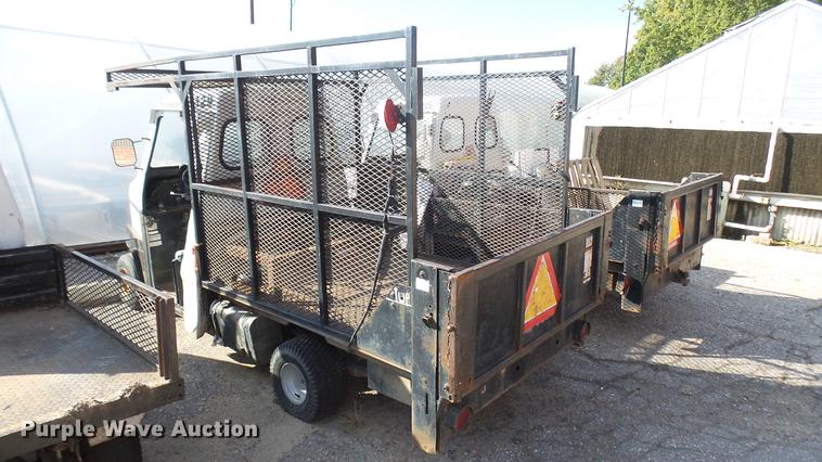 image for item DV9000 1989 Cushman utility vehicle