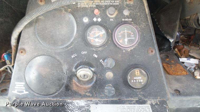 image for item DV9000 1989 Cushman utility vehicle