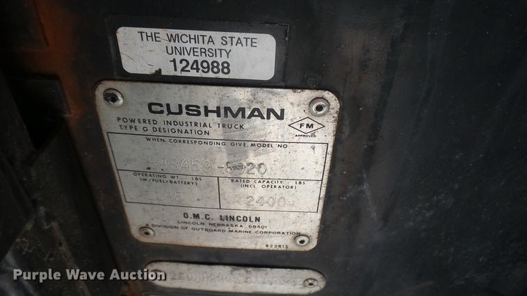 image for item DV9000 1989 Cushman utility vehicle