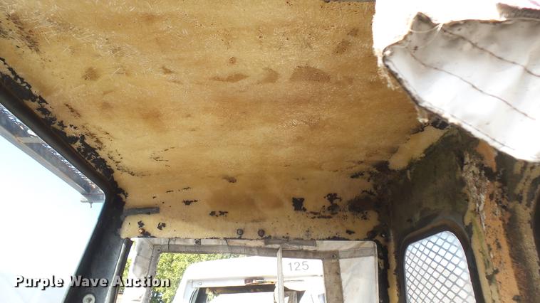 image for item DV9000 1989 Cushman utility vehicle