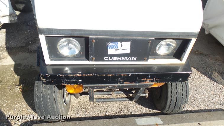 image for item DV9000 1989 Cushman utility vehicle