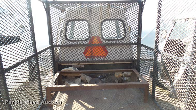 image for item DV9000 1989 Cushman utility vehicle