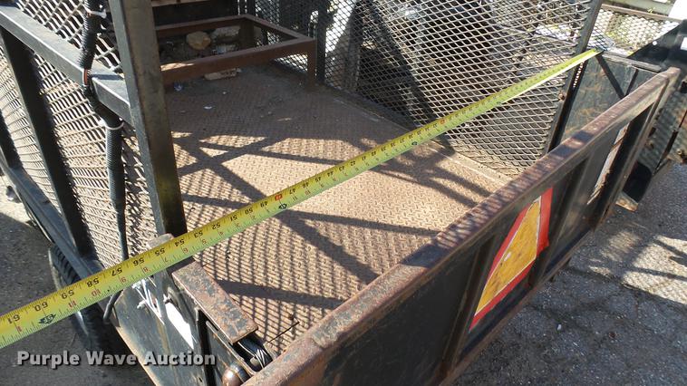 image for item DV9000 1989 Cushman utility vehicle