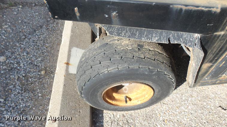 image for item DV9000 1989 Cushman utility vehicle