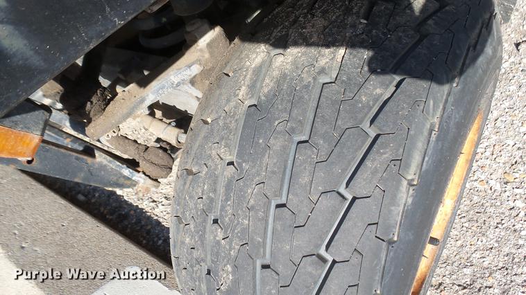 image for item DV9000 1989 Cushman utility vehicle