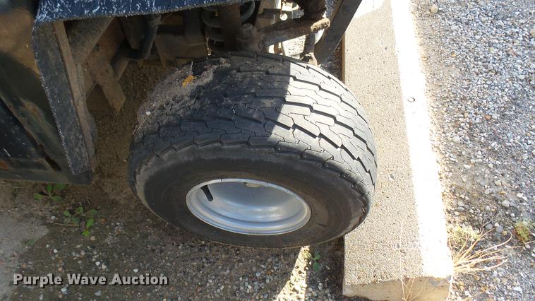 image for item DV9000 1989 Cushman utility vehicle