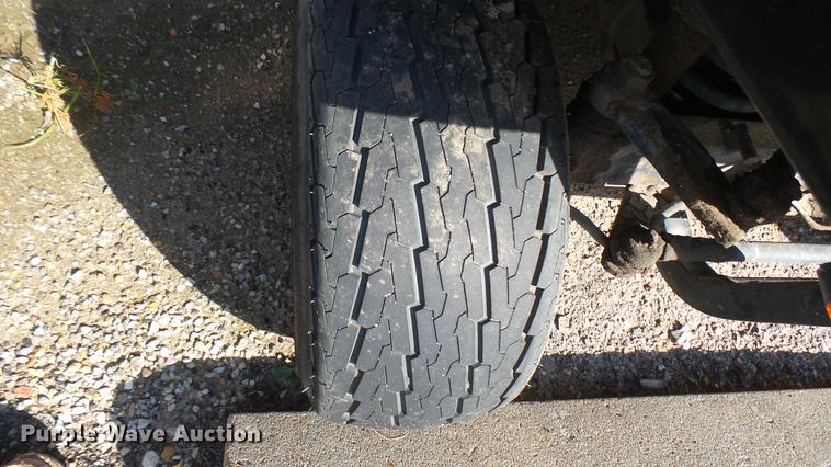 image for item DV9000 1989 Cushman utility vehicle