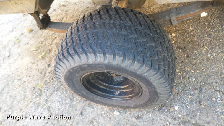 image for item DV9000 1989 Cushman utility vehicle