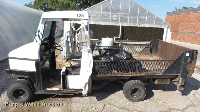 image for item DV9002 1989 Cushman utility vehicle