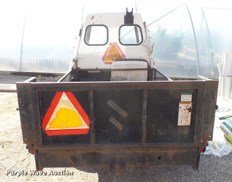 image for item DV9002 1989 Cushman utility vehicle