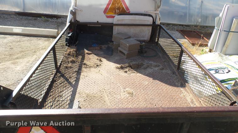 image for item DV9002 1989 Cushman utility vehicle