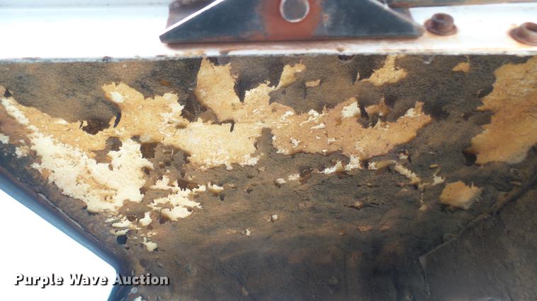 image for item DV9002 1989 Cushman utility vehicle