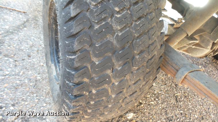 image for item DV9002 1989 Cushman utility vehicle