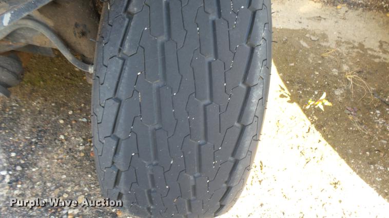 image for item DV9002 1989 Cushman utility vehicle