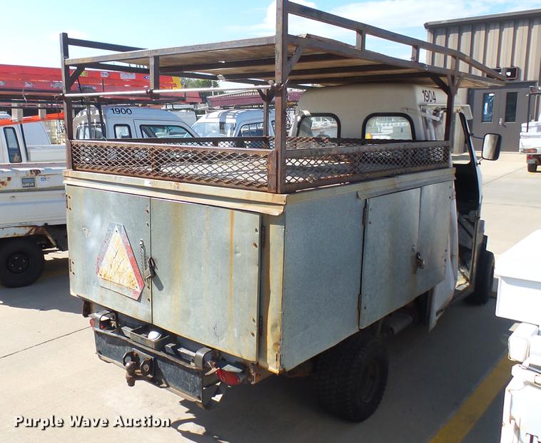 image for item DV9008 1989 Cushman utility vehicle