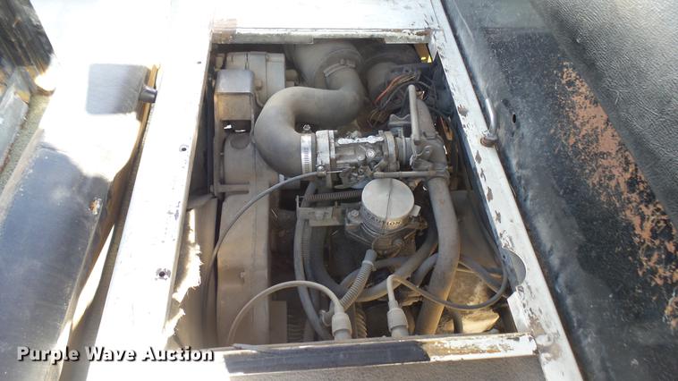 image for item DV9008 1989 Cushman utility vehicle