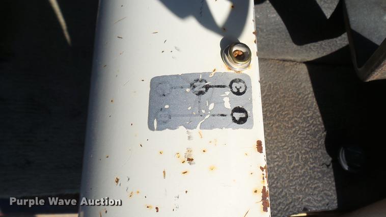 image for item DV9008 1989 Cushman utility vehicle