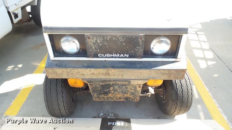 image for item DV9008 1989 Cushman utility vehicle