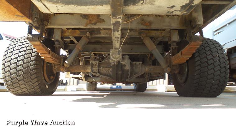 image for item DV9008 1989 Cushman utility vehicle