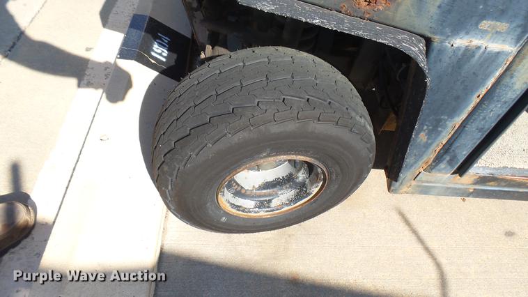 image for item DV9008 1989 Cushman utility vehicle