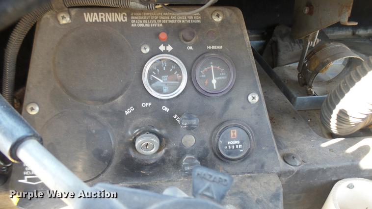 image for item DV9009 1989 Cushman utility vehicle