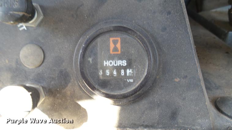 image for item DV9009 1989 Cushman utility vehicle