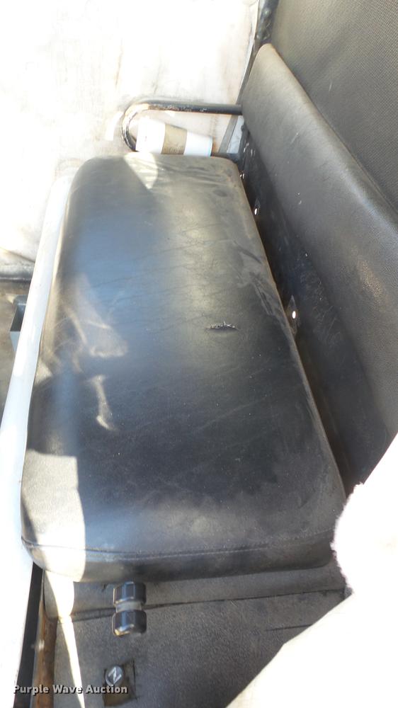 image for item DV9009 1989 Cushman utility vehicle