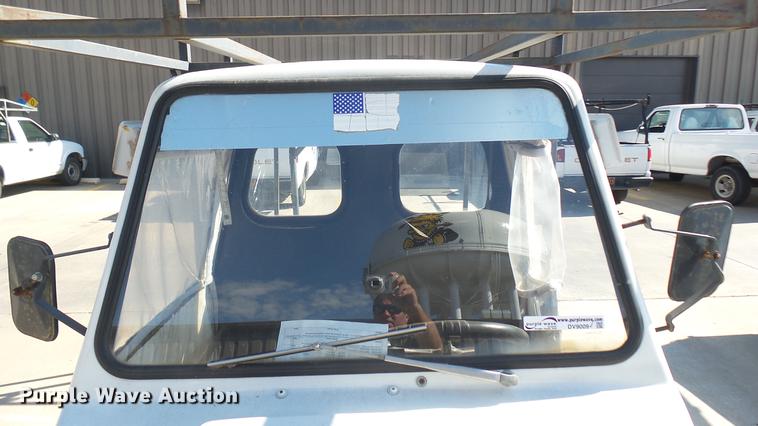 image for item DV9009 1989 Cushman utility vehicle