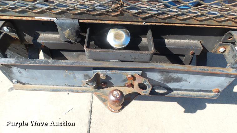 image for item DV9009 1989 Cushman utility vehicle