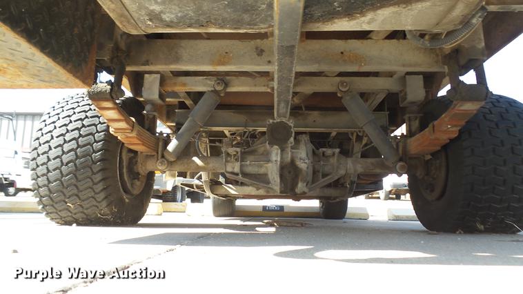 image for item DV9009 1989 Cushman utility vehicle