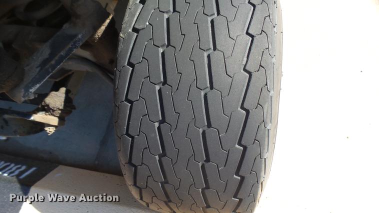 image for item DV9009 1989 Cushman utility vehicle