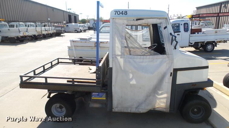 image for item DV9010 1988 Cushman utility vehicle