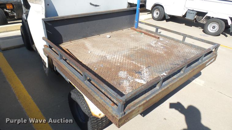 image for item DV9010 1988 Cushman utility vehicle