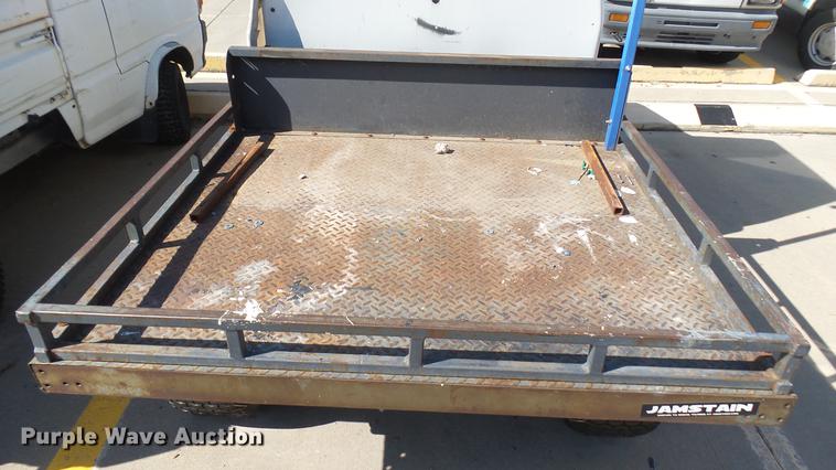 image for item DV9010 1988 Cushman utility vehicle