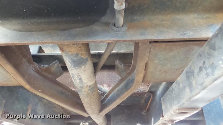 image for item DV9010 1988 Cushman utility vehicle